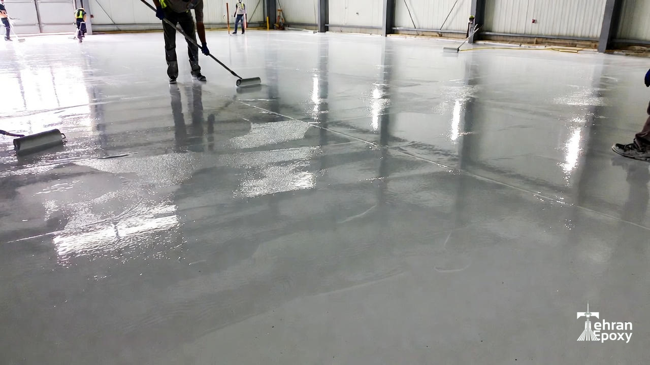 تفاوت اپوکسی و پلی اورتان: مقایسه جامع مزایا، معایب و کاربردها در پروژههای صنعتی و خانگی ۱۴۰۴